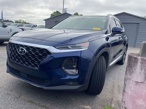 Used 2020 Hyundai Santa Fe SEL FWD image 2