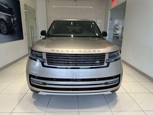 New 2025 Land Rover Range Rover SE image 7