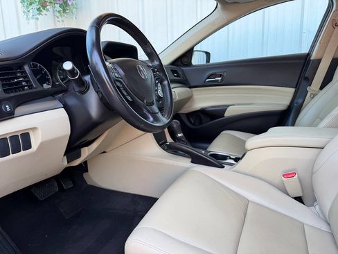 Used 2017 Acura ILX FWD image 10