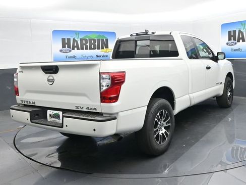 Used 2024 Nissan Titan SV AWD/4WD image 5