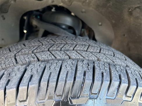 Used 2022 Ford F150 Lariat image 10