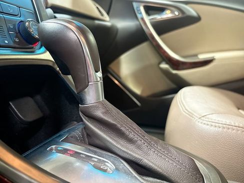 Used 2013 Buick Verano FWD image 18