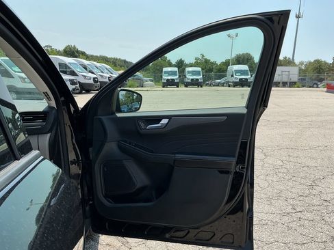 Used 2023 Ford Escape SE FWD image 17