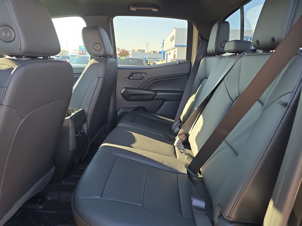 Used 2025 Chevrolet Colorado Trail Boss AWD/4WD image 24
