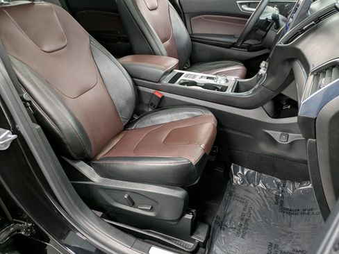 Used 2022 Ford Edge Titanium w/ Equipment Group 301A image 28