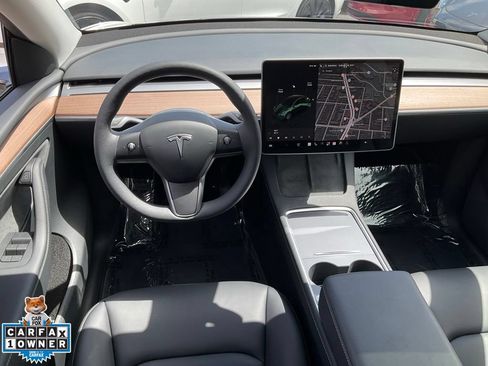 Used 2024 Tesla Model Y 2WD image 37