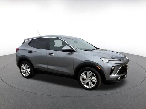 Used 2025 Buick Encore GX Preferred FWD image 2