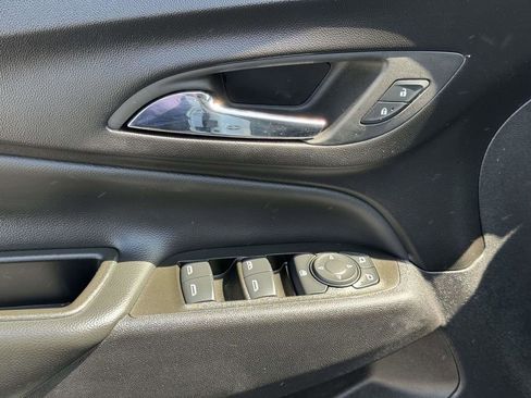 Used 2024 Chevrolet Equinox LT w/ LPO, Floor Liner Package image 19