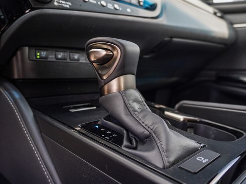Used 2025 Lexus ES 350 w/ Premium Package FWD image 27