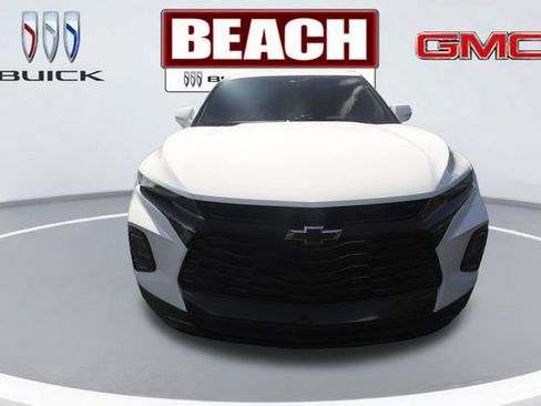 Used 2021 Chevrolet Blazer LT w/ LPO, Black Accent Package FWD image 8