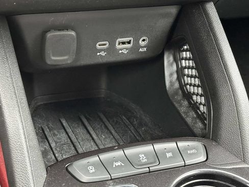 Used 2023 Chevrolet TrailBlazer RS w/ Convenience Package AWD/4WD image 29