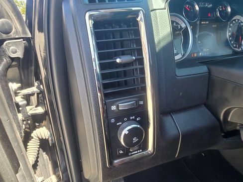 Used 2018 RAM 2500 Laramie w/ Sport Appearance Group AWD/4WD image 13