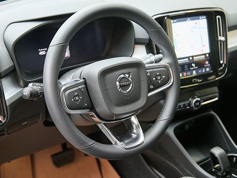 New 2026 Volvo XC40 B4 Plus w/ Climate Package image 11