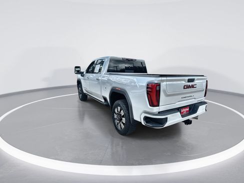 Used 2024 GMC Sierra 2500 Denali w/ Denali Reserve Package AWD/4WD image 6