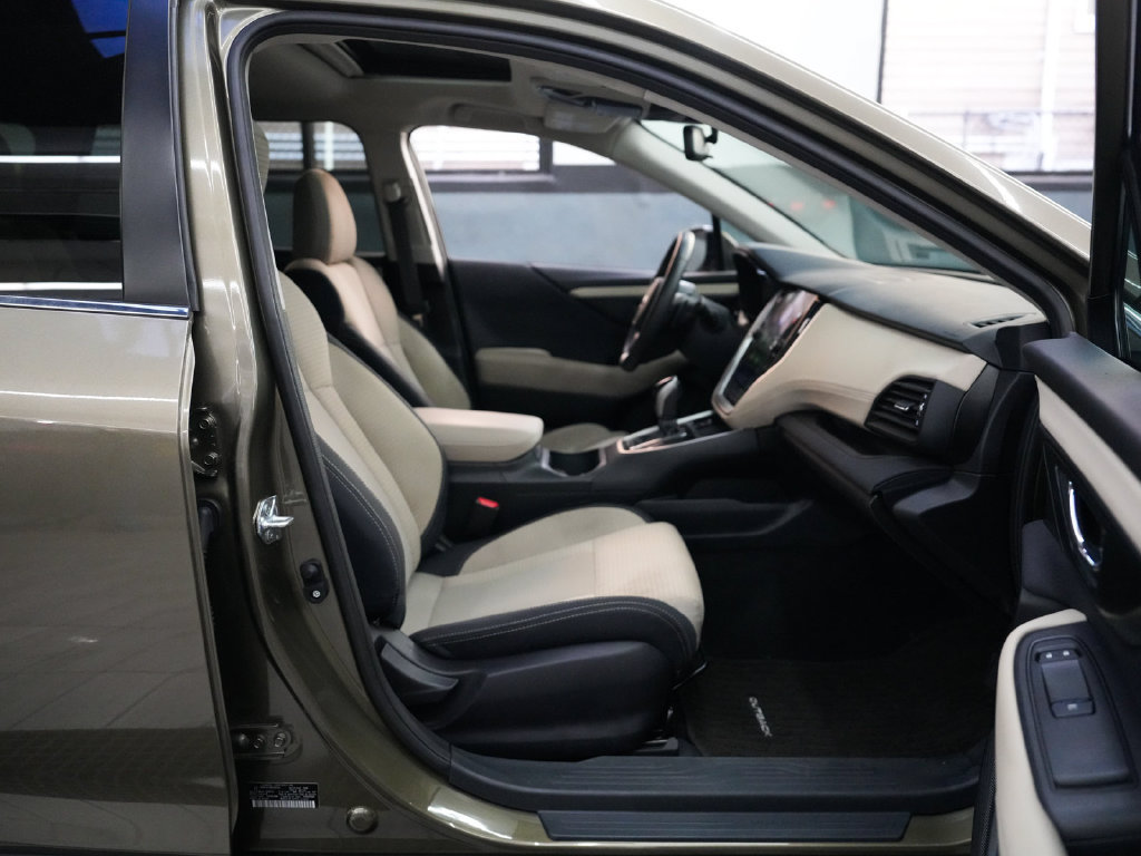 Used 2024 Subaru Outback Premium AWD/4WD image 34