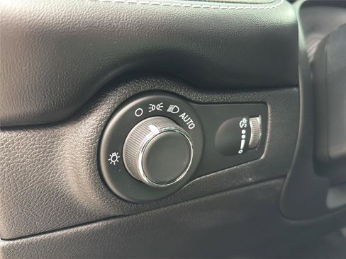 Used 2021 Dodge Durango SRT Hellcat w/ Black Package image 32