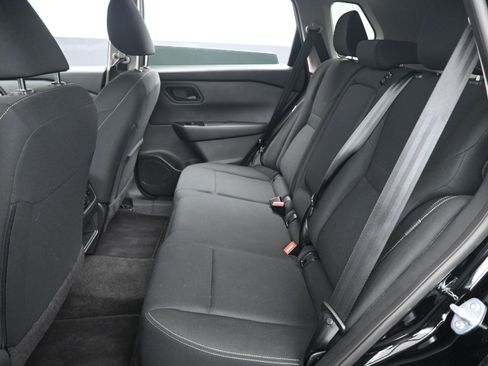 Used 2025 Nissan Rogue S image 11