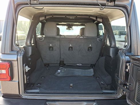 Certified 2024 Jeep Wrangler Unlimited Rubicon image 30