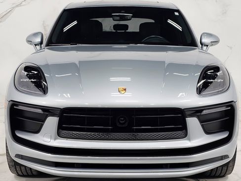 Used 2024 Porsche Macan Turbo image 6