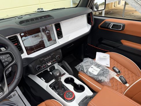 Used 2026 Ford Bronco Raptor AWD/4WD image 26