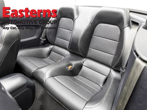Used 2022 Ford Mustang Premium RWD image 31
