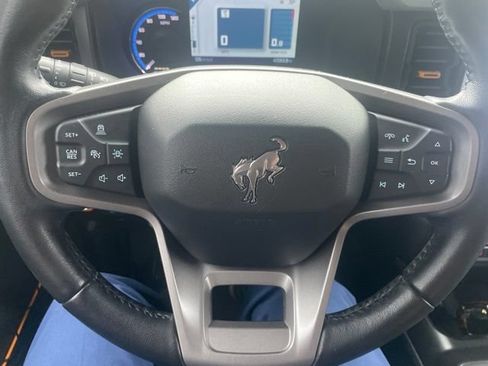 Used 2023 Ford Bronco Badlands AWD/4WD image 13