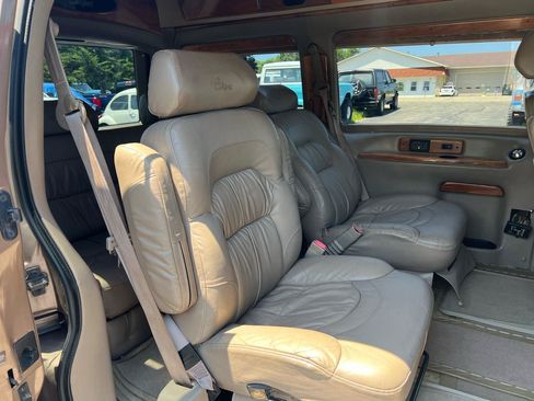 Used 1998 GMC Safari w/ Marketing Option Pkg 3 RWD image 14