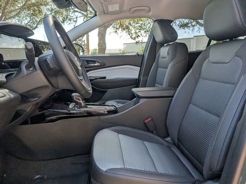 New 2026 Chevrolet Trax LT image 13