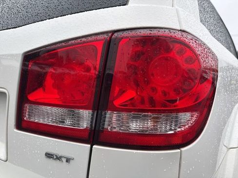 Used 2016 Dodge Journey SXT image 16
