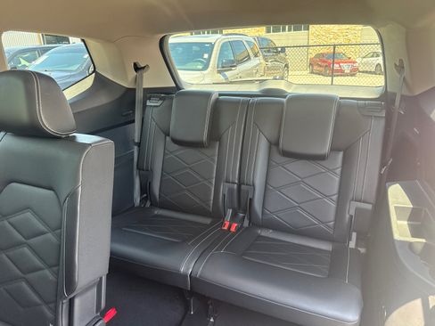 Used 2024 Volkswagen Atlas SE AWD/4WD image 6