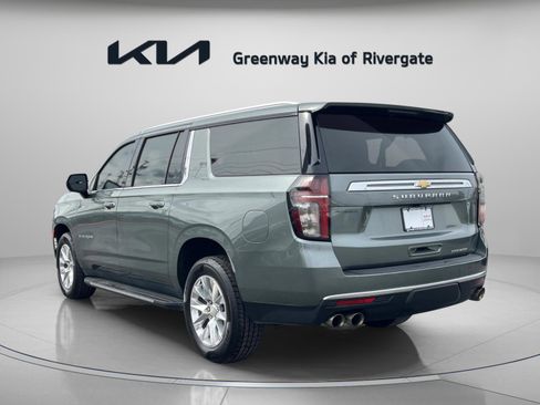 Used 2023 Chevrolet Suburban Premier image 5
