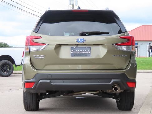 Used 2024 Subaru Forester Limited AWD/4WD image 12