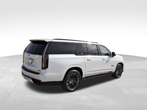 Certified 2023 Cadillac Escalade ESV V image 4