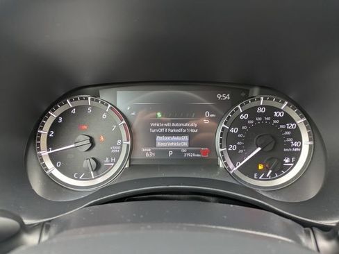 Certified 2024 Toyota Highlander LE AWD/4WD image 28