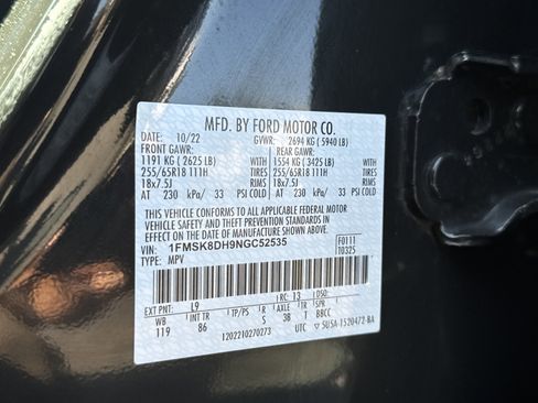 Used 2022 Ford Explorer XLT image 28