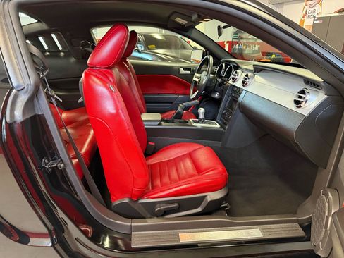 Used 2008 Ford Mustang GT image 39