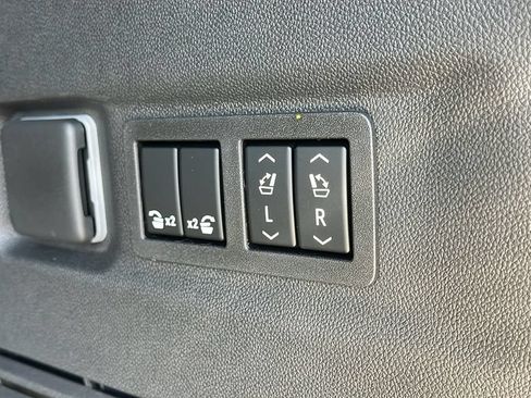 New 2026 GMC Yukon XL Denali w/ Sun & Power Step Package AWD/4WD image 28