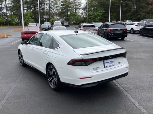 Used 2025 Honda Accord Sport image 8