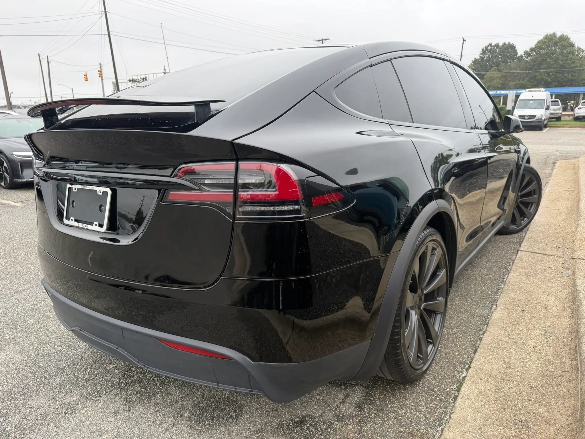 Used 2023 Tesla Model X AWD/4WD image 5