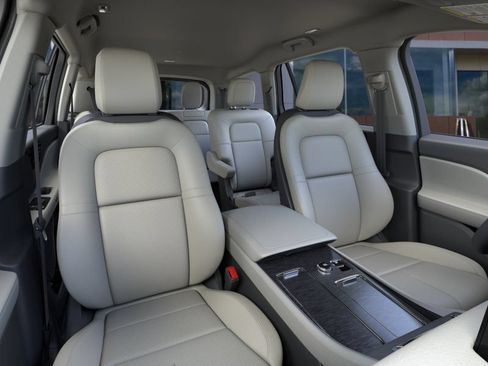New 2026 Lincoln Aviator 2WD image 10
