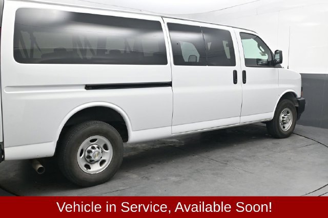 Used 2024 Chevrolet Express 3500 LS RWD image 8