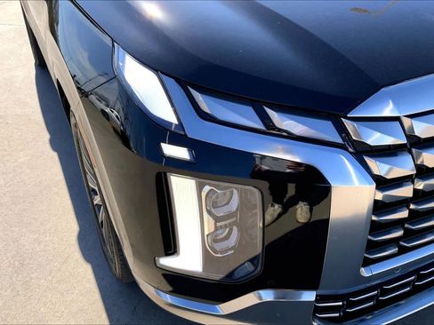 Used 2024 Hyundai Palisade Calligraphy image 25