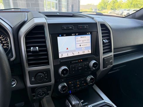 Used 2018 Ford F150 Lariat w/ Equipment Group 502A Luxury AWD/4WD image 26