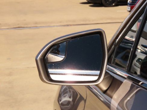 Used 2018 Lincoln MKC Premiere image 17