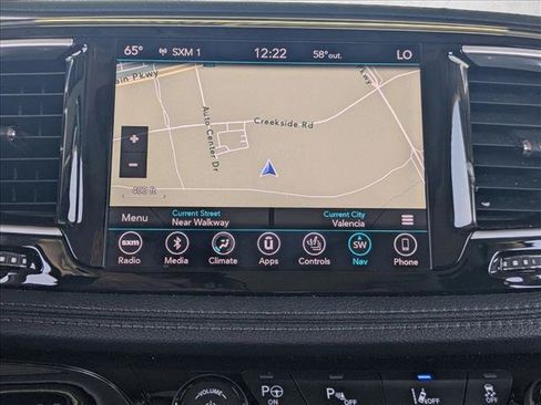 Used 2018 Chrysler Pacifica Limited w/ Advanced Safetytec Group FWD image 13
