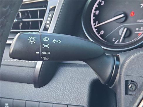 Used 2023 Toyota Camry SE FWD image 15