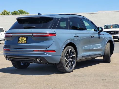 New 2026 Lincoln Corsair Grand Touring image 4