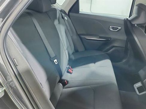 Used 2025 Kia K4 FWD image 26