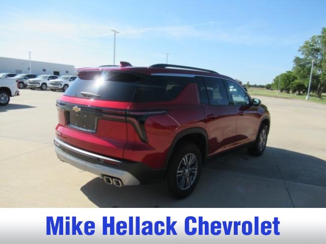 Used 2026 Chevrolet Traverse LT FWD image 7