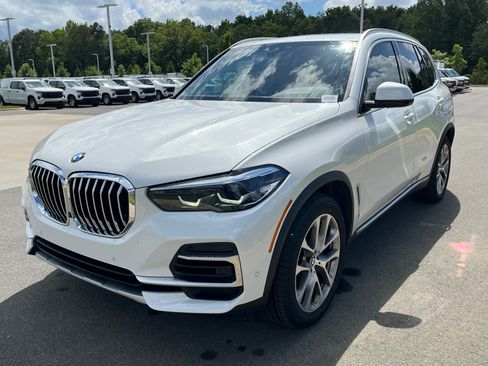 Used 2022 BMW X5 xDrive40i w/ Premium Package AWD/4WD image 5